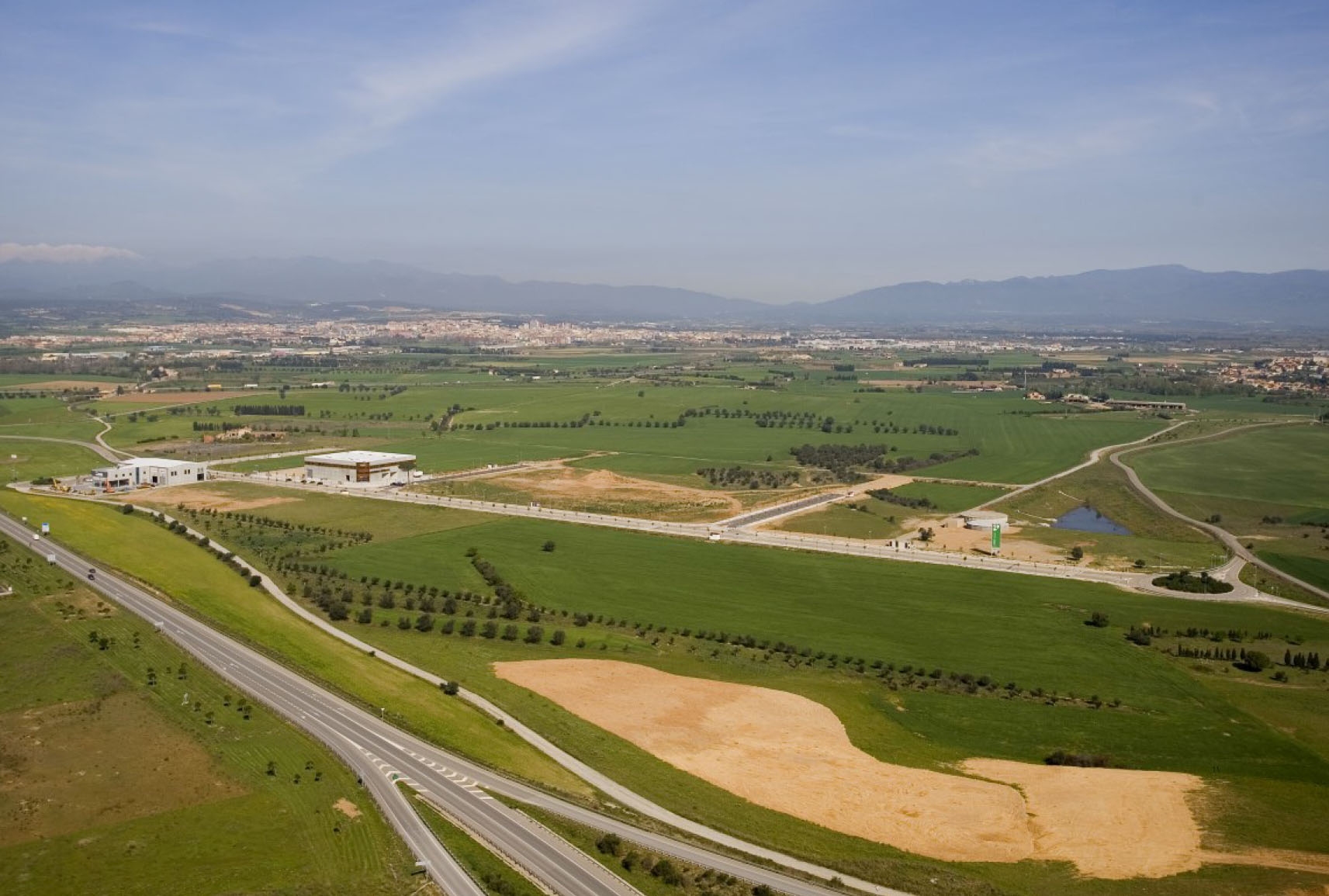El Logis Empordà incorpora l’empresa OKM  Química Ortopèdica